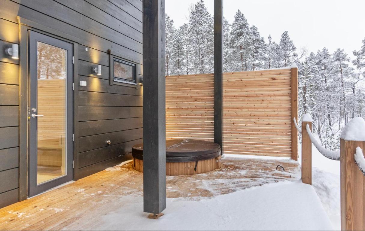 Villa Paadari Enare Eksteriør bilde