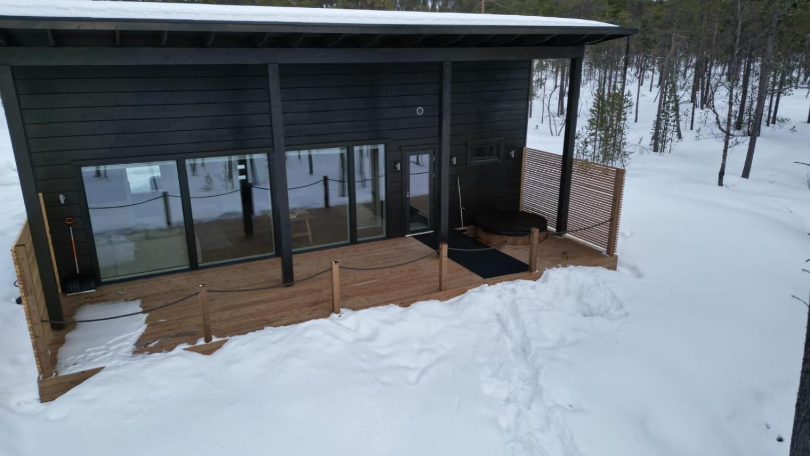 Villa Paadari Enare Eksteriør bilde